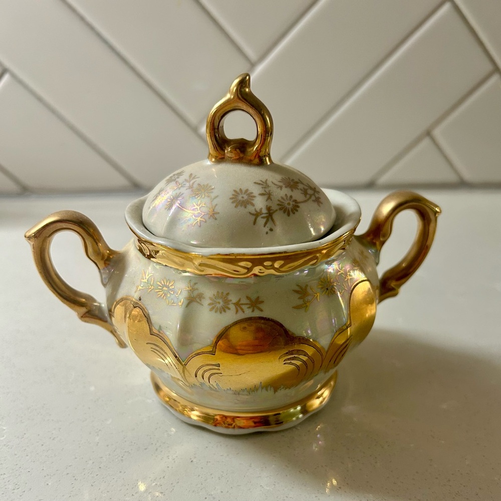 Elegant Gold-Trim Porcelain Tea Set - 3-Piece Coffee/Tea Service - Picture 13 of 16